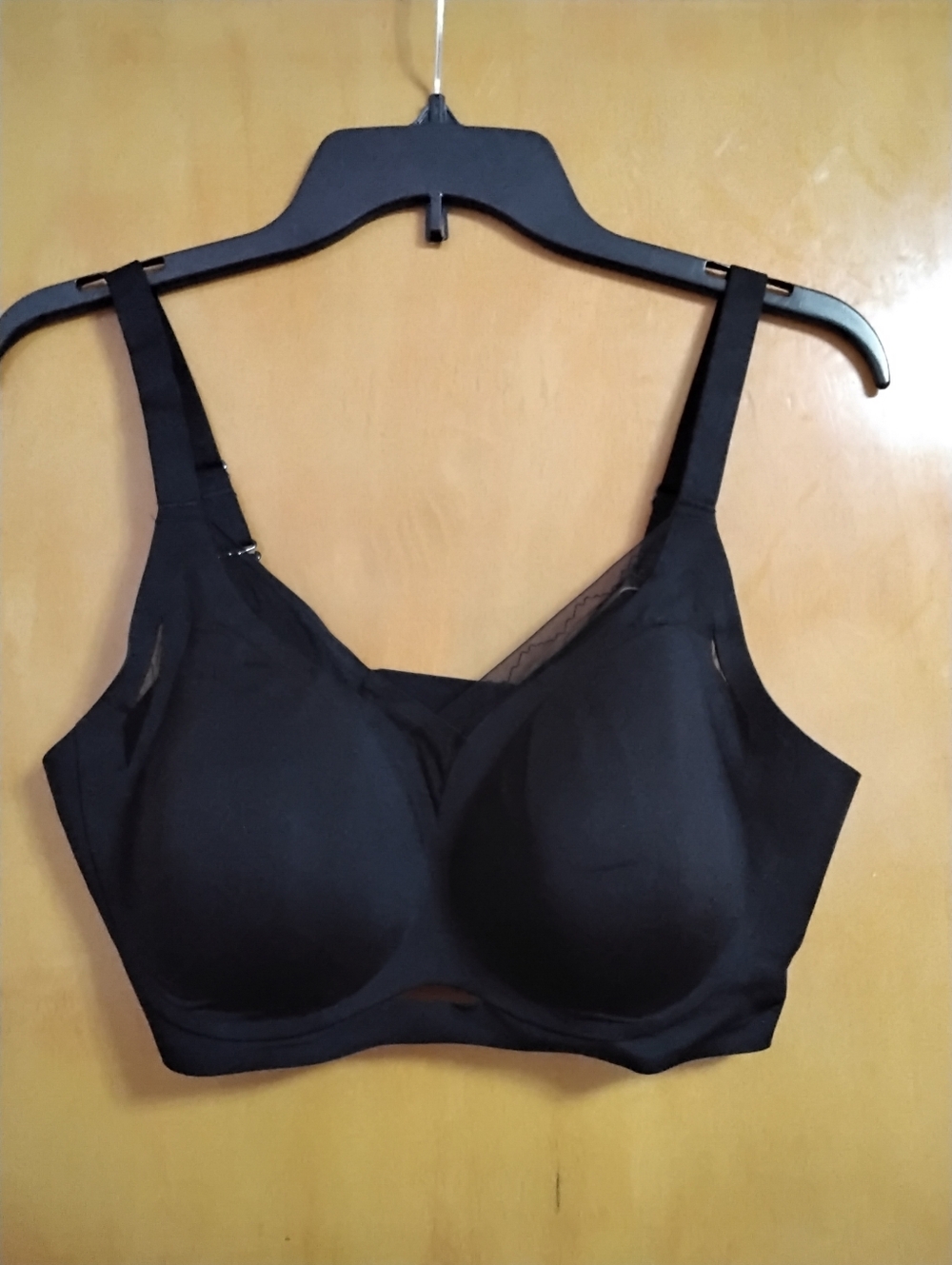 Black Seamless and Wireless Support Bra - Women's Intimates Size L